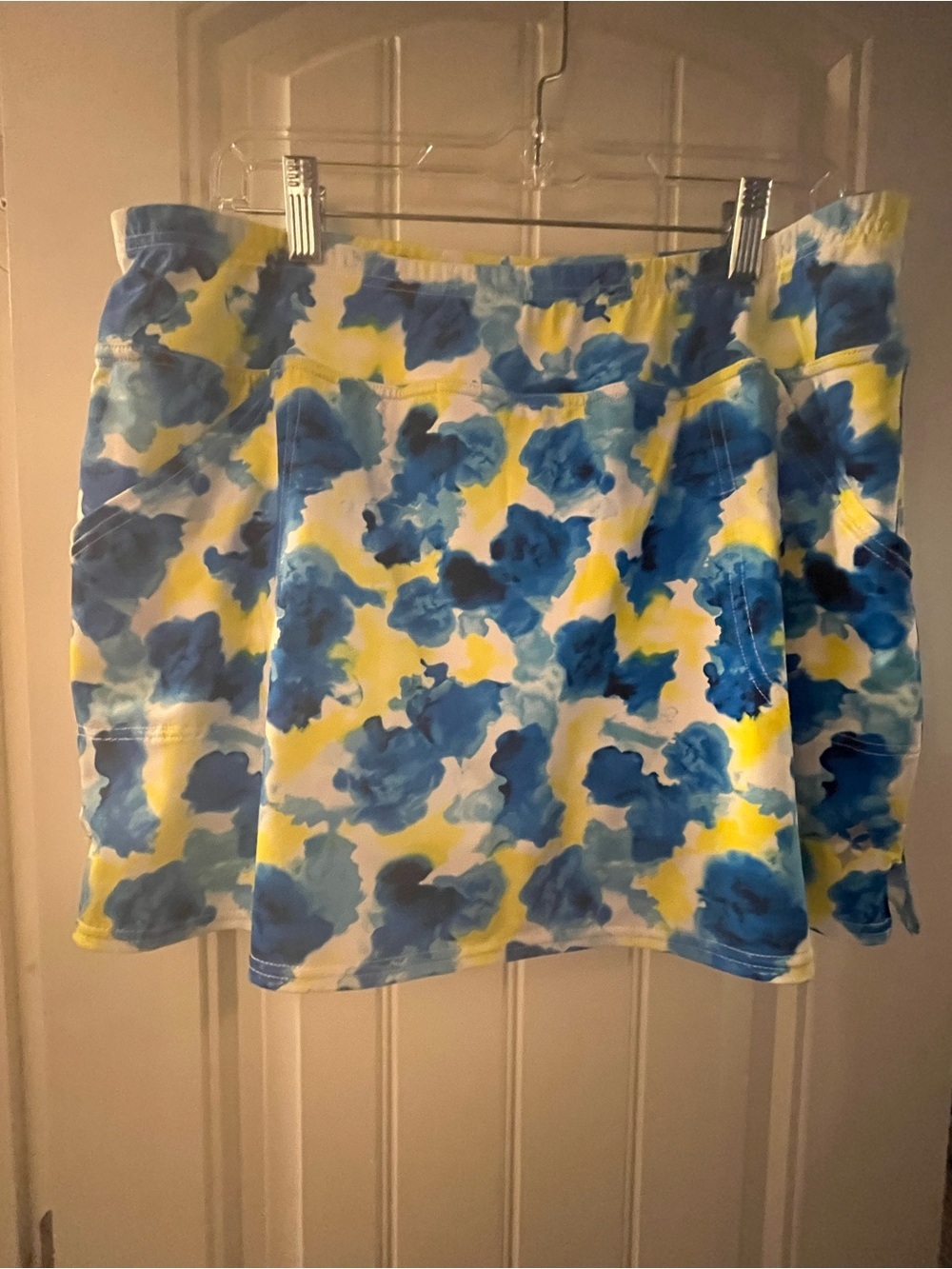 Jofit Blue & Yellow Watercolor Floral Golf Skirt, size Large